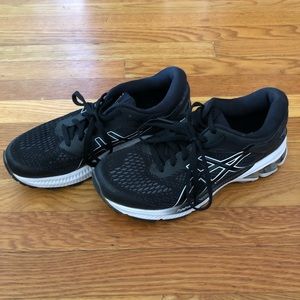 Asics gel kayano 26 running shoe. Black size 7.5